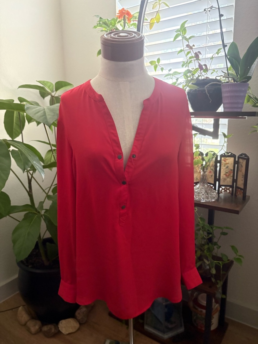 Adrianna Papell Crimson Red Split-Neck Button-Front Blouse GUC Size-Small